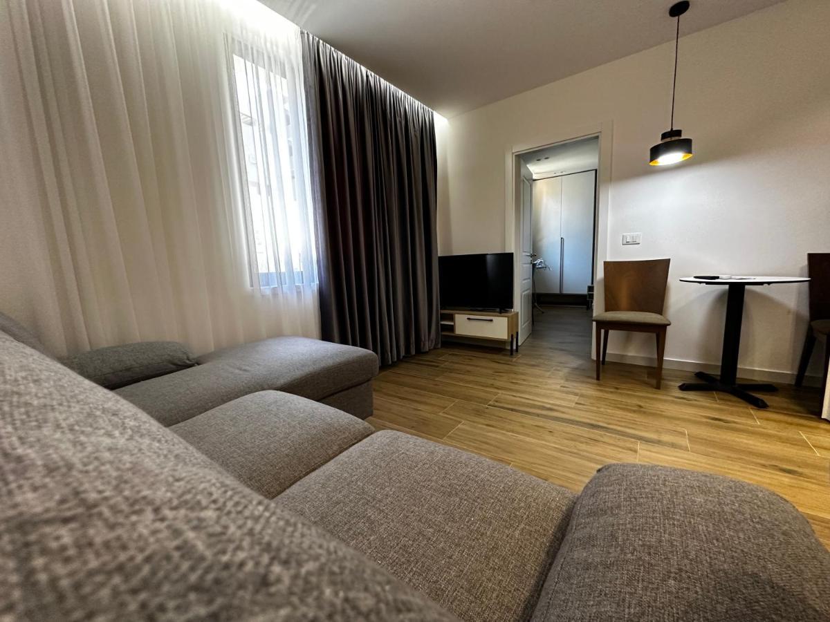Alvi Apartment Tirana Esterno foto